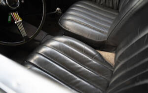 Image 22/50 of BMW 327 (1939)