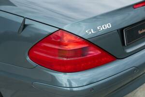 Image 27/50 of Mercedes-Benz SL 500 (2001)