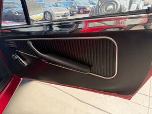 Immagine 13/50 di Alfa Romeo Junior Zagato GT 1300 (1972)