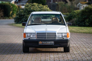 Imagen 7/42 de Mercedes-Benz 190 E (1984)