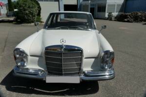 Imagen 4/58 de Mercedes-Benz 280 SE (1970)