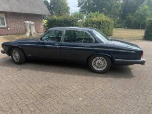 Imagen 4/8 de Daimler Double Six (1991)