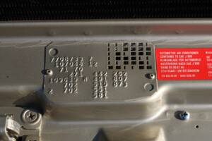 Bild 31/50 von Mercedes-Benz 560 SL (1987)