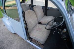 Image 11/38 de Citroën 2 CV 6 (1988)