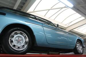 Image 10/50 of Volvo 1800 ES (1972)