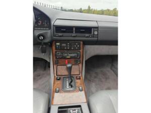 Image 36/50 de Mercedes-Benz 500 SL (1991)