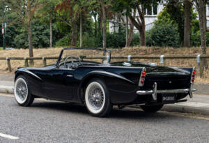 Image 4/28 of Daimler SP 250 (1961)