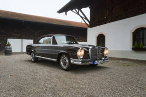 Image 1/38 of Mercedes-Benz 280 SE (1968)