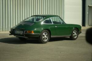 Immagine 2/154 di Porsche 911 2.2 T (1970)