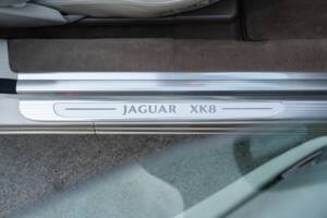 Image 35/91 de Jaguar XK8 4.0 (2000)