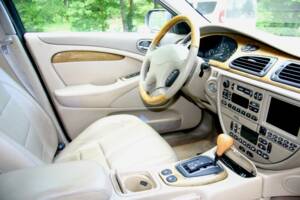 Imagen 18/51 de Jaguar S-Type 4.0 V8 (2000)