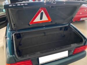 Afbeelding 35/36 van Mercedes-Benz SL 320 (1996)