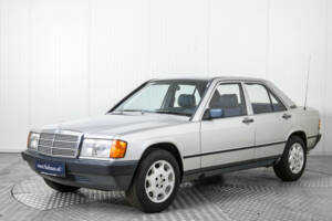 Image 1/50 of Mercedes-Benz 190 E (1986)