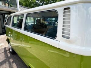 Image 13/73 of Volkswagen T2b Kombi (1978)