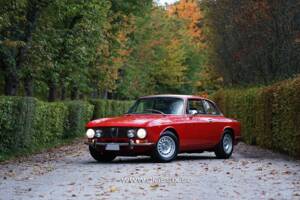 Bild 18/21 von Alfa Romeo 2000 GT Veloce (1974)