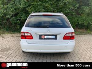 Immagine 7/15 di Mercedes-Benz E 320 T (2003)