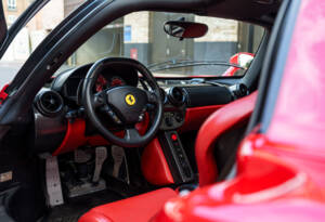 Image 16/29 of Ferrari Enzo Ferrari (2002)