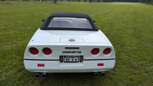Bild 34/35 von Chevrolet Corvette Convertible (1990)