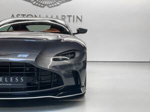 Bild 6/25 von Aston Martin V12 Vantage (2022)