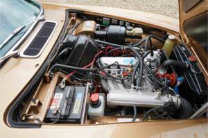 Image 12/50 of Volvo 1800 E (1971)