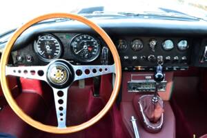Bild 20/32 von Jaguar E-Type 4.2 (1967)