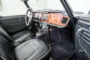Image 12/50 of Triumph TR 4A (1967)