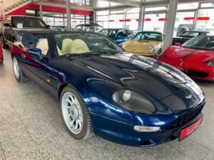 Immagine 8/20 di Aston Martin DB 7 Volante (1998)