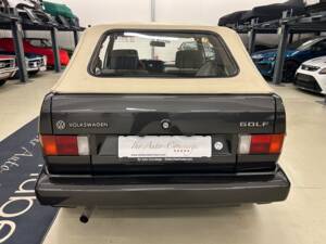Bild 24/35 von Volkswagen Golf I Cabrio 1.8 (1990)