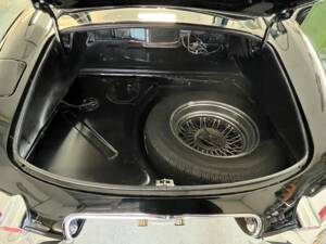 Bild 31/47 von Jaguar E-Type (1968)