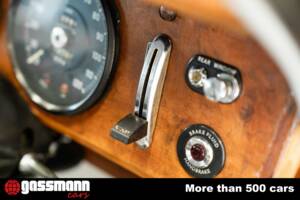 Image 15/15 of Daimler V8-250 (1969)