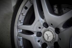 Image 49/99 de Mercedes-Benz SL 55 AMG (2005)