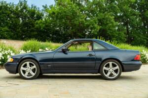 Image 12/50 de Mercedes-Benz SL 500 (1998)