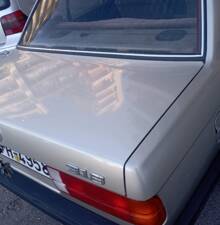 Image 14/51 of BMW 318i (1985)