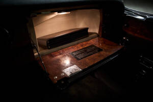 Image 49/99 de Rolls-Royce Corniche I (1979)