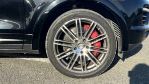 Image 12/46 de Porsche Cayenne Turbo (2011)