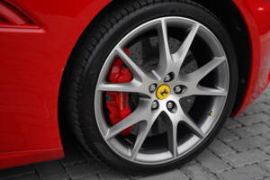 Image 43/50 of Ferrari California (2010)