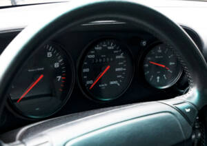 Bild 42/57 von Porsche 911 Carrera 4 (1992)