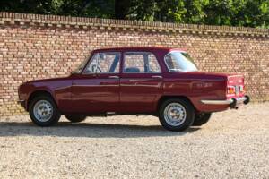 Image 41/50 of Alfa Romeo Giulia Nuova Super 1300 (1975)