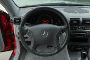 Immagine 50/50 di Mercedes-Benz C 220 CDI T (2003)