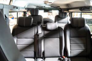 Image 18/24 of Land Rover Defender 110 (2013)