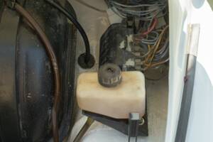 Image 43/50 of Abarth Fiat 595 (1969)