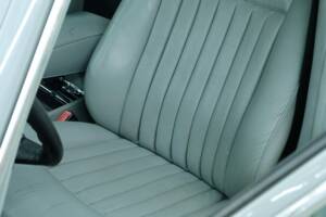 Bild 39/50 von Mercedes-Benz 300 SEL (1986)