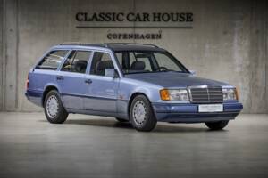 Image 13/100 of Mercedes-Benz 230 TE (1990)