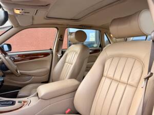 Bild 15/32 von Jaguar XJ 8 Sovereign (1999)