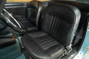 Image 13/19 of Peugeot 404 Coupé (1968)