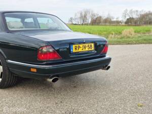 Bild 11/31 von Jaguar XJR 4.0 Supercharged (1997)