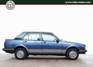 Image 2/45 de Alfa Romeo Giulietta 1.8 (1982)