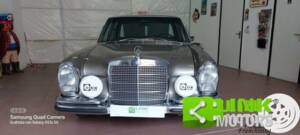 Immagine 2/10 di Mercedes-Benz 280 SE 3,5 (1970)