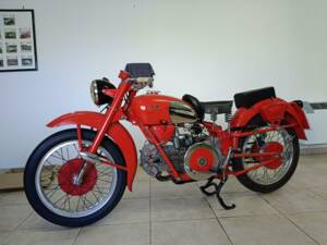 Imagen 32/39 de Moto Guzzi Falcone Sport (1954)