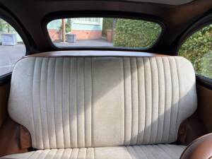 Image 17/24 of SEAT 600 D (1966)